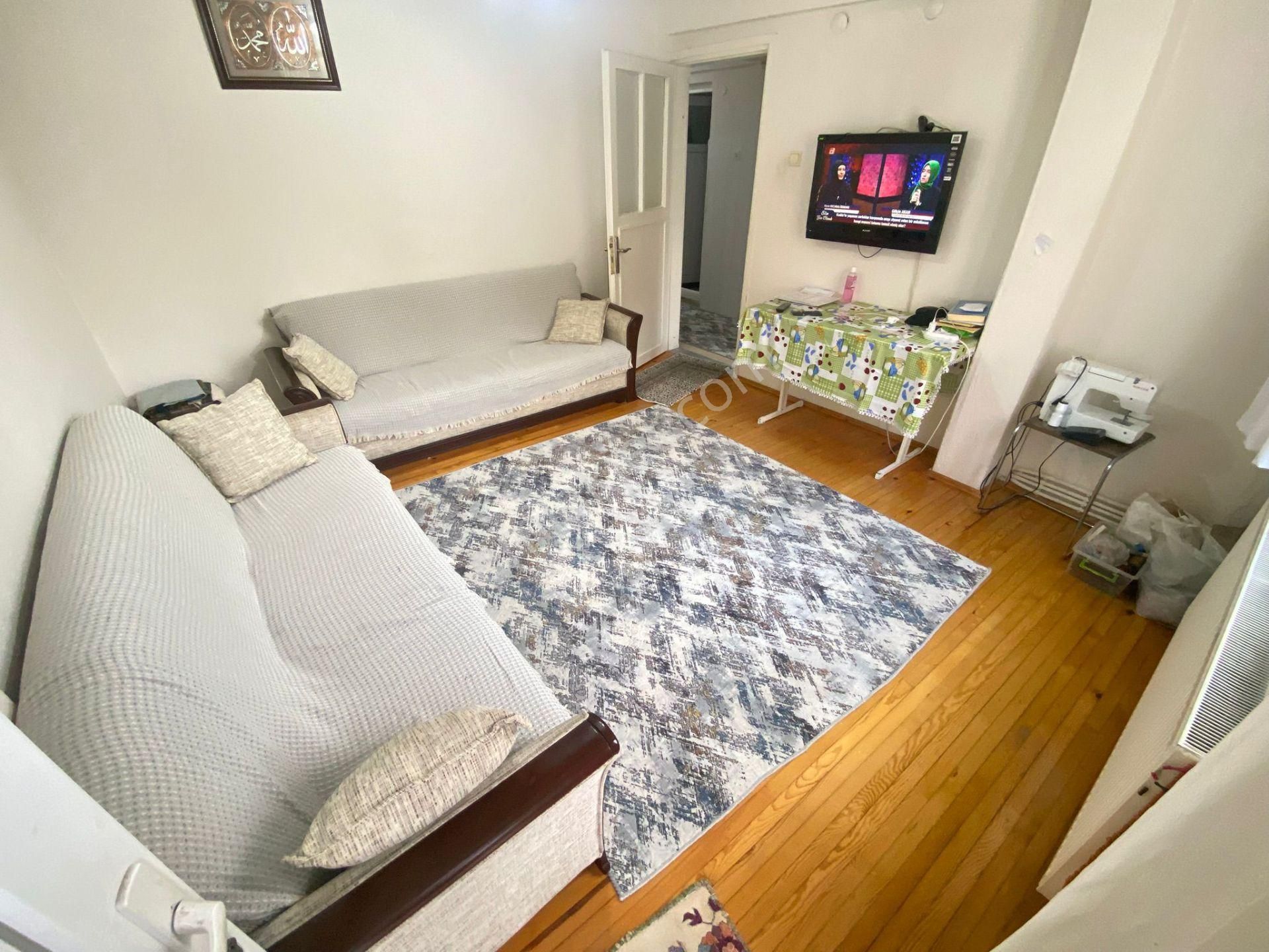 Acill Buca Ufuk Mah.de 3 Katlı 3 Daireli 145m2 Arsa İçerisinde Komple Satılık Müstakil Bina - Görsel 2