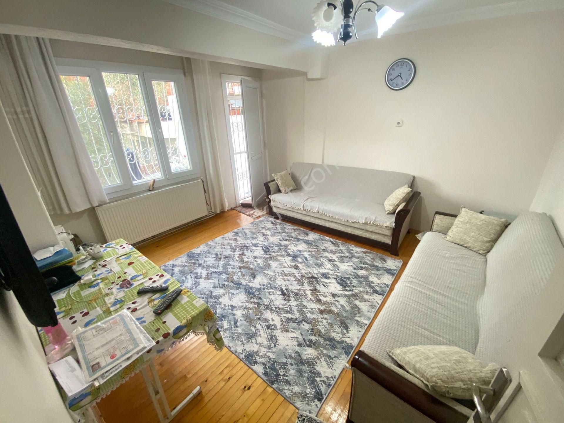 Acill Buca Ufuk Mah.de 3 Katlı 3 Daireli 145m2 Arsa İçerisinde Komple Satılık Müstakil Bina