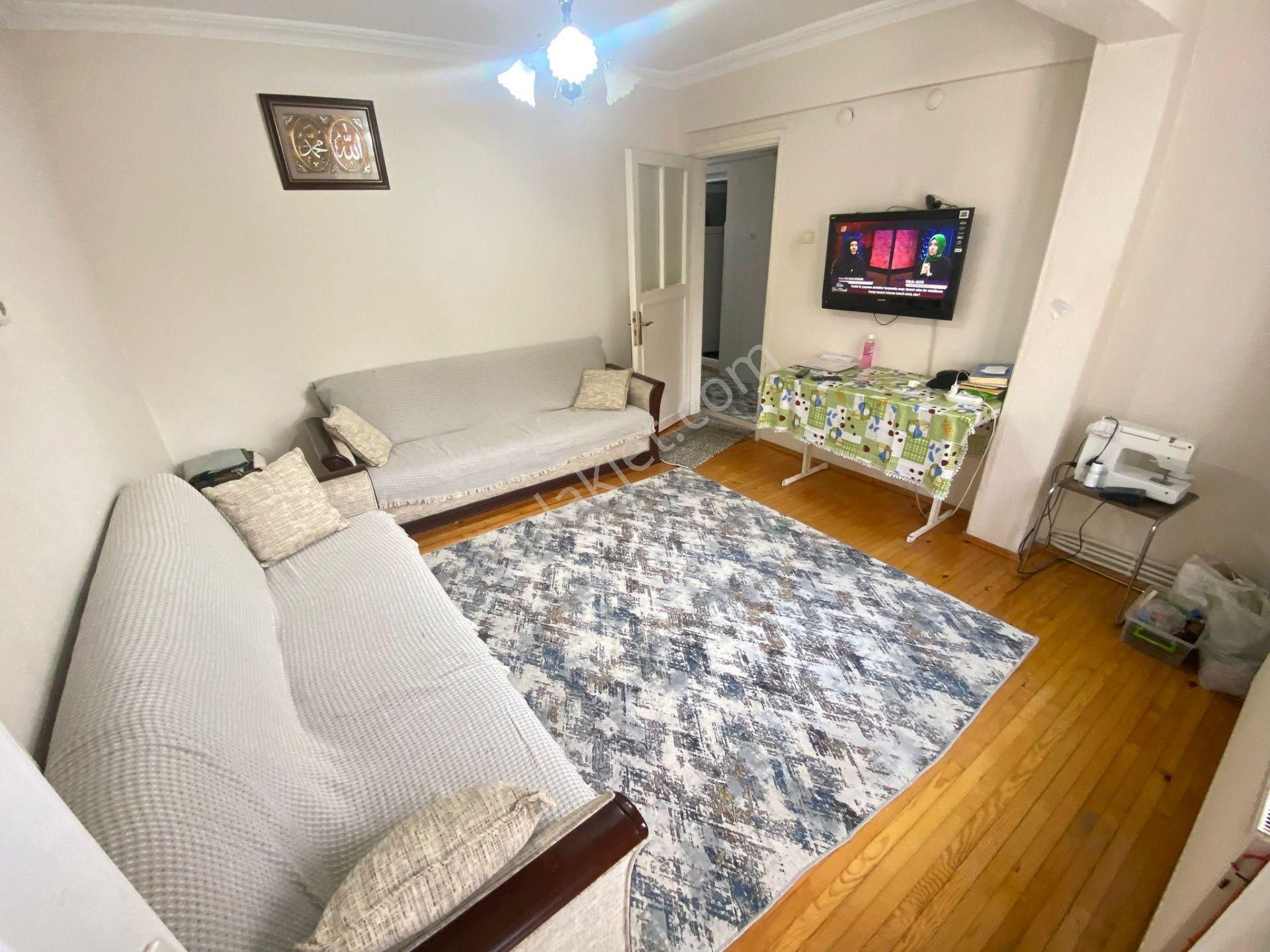 Acill Buca Ufuk Mah.de 3 Katlı 3 Daireli 145m2 Arsa İçerisinde Komple Satılık Müstakil Bina - Görsel 3