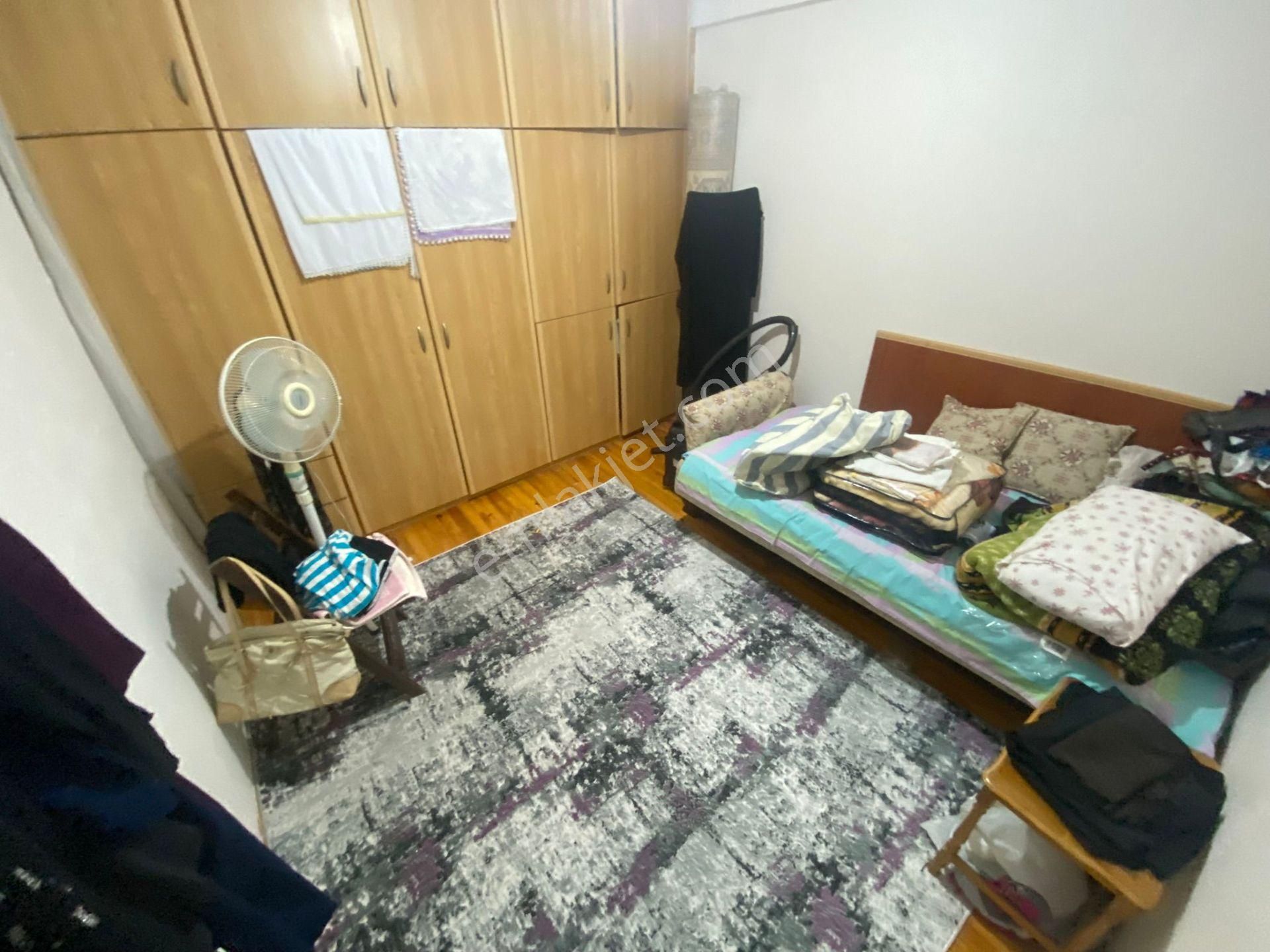 Acill Buca Ufuk Mah.de 3 Katlı 3 Daireli 145m2 Arsa İçerisinde Komple Satılık Müstakil Bina - Görsel 5