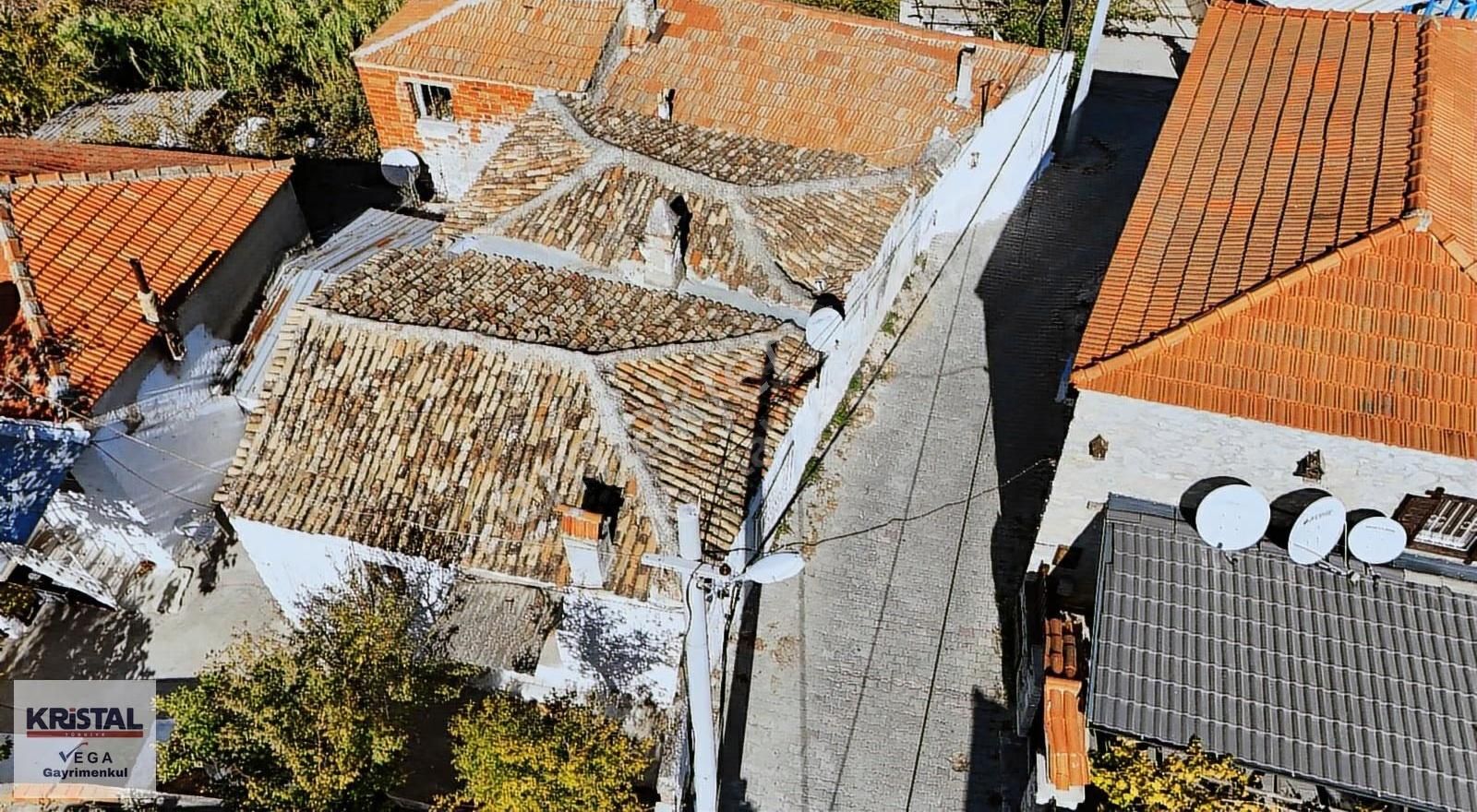 Urla Özbek'te Taş Ev - Kristal Vega - Görsel 4