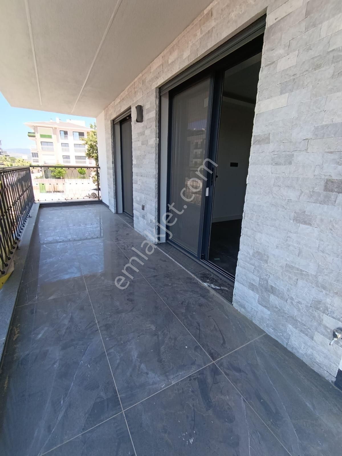 Kuşadası'nda Müstakil Özel Havuzlu Sıfır Lux Villa - Görsel 15