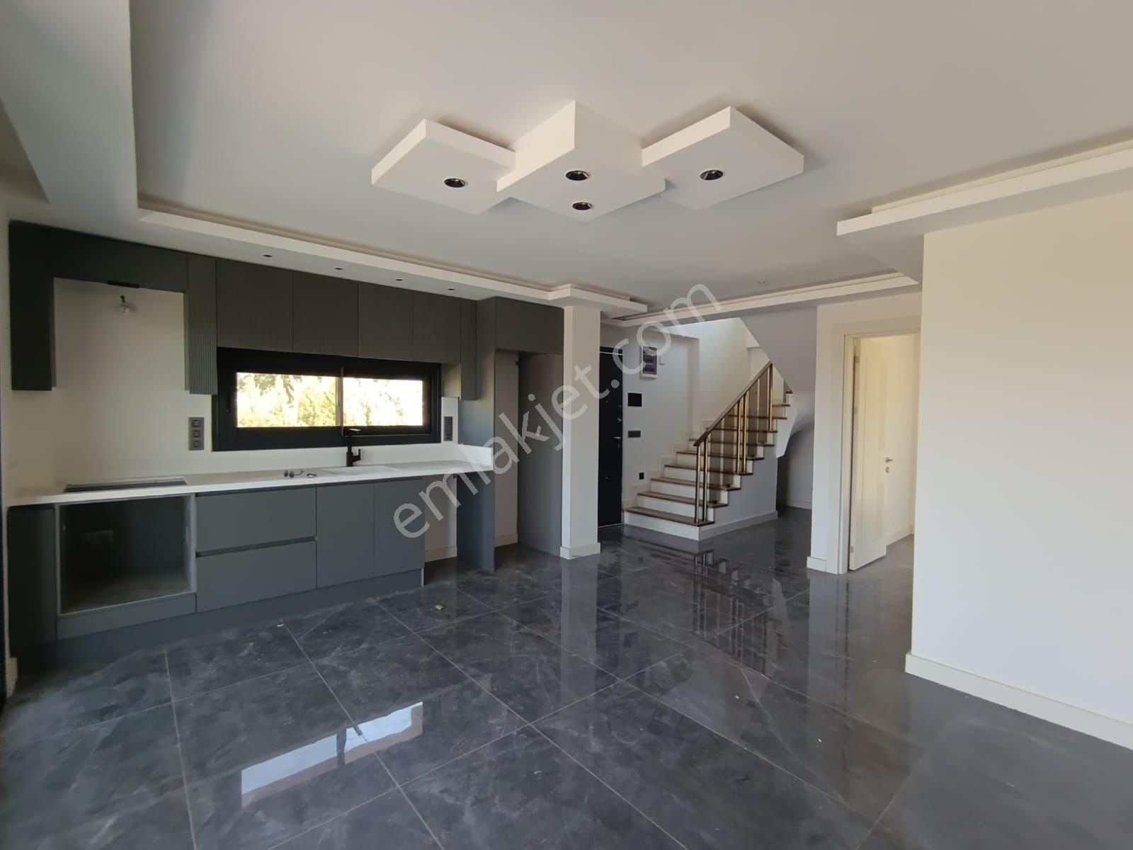 Kuşadası'nda Müstakil Özel Havuzlu Sıfır Lux Villa - Görsel 18