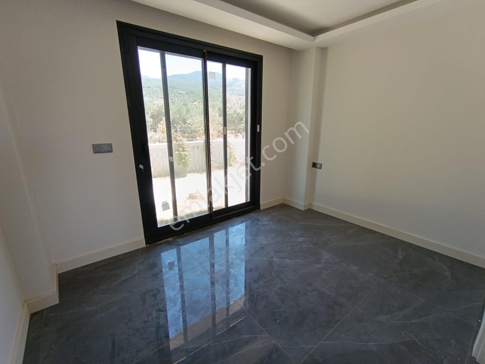 Kuşadası'nda Müstakil Özel Havuzlu Sıfır Lux Villa - Görsel 11