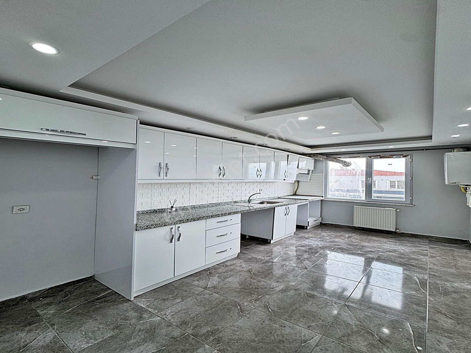 Cadde34 Yapı'dan Adnan Kahveci'de 3+1 Ebeveyn Banyolu Çift Balkonlu Krediye Uygun Satılık Daire!!!