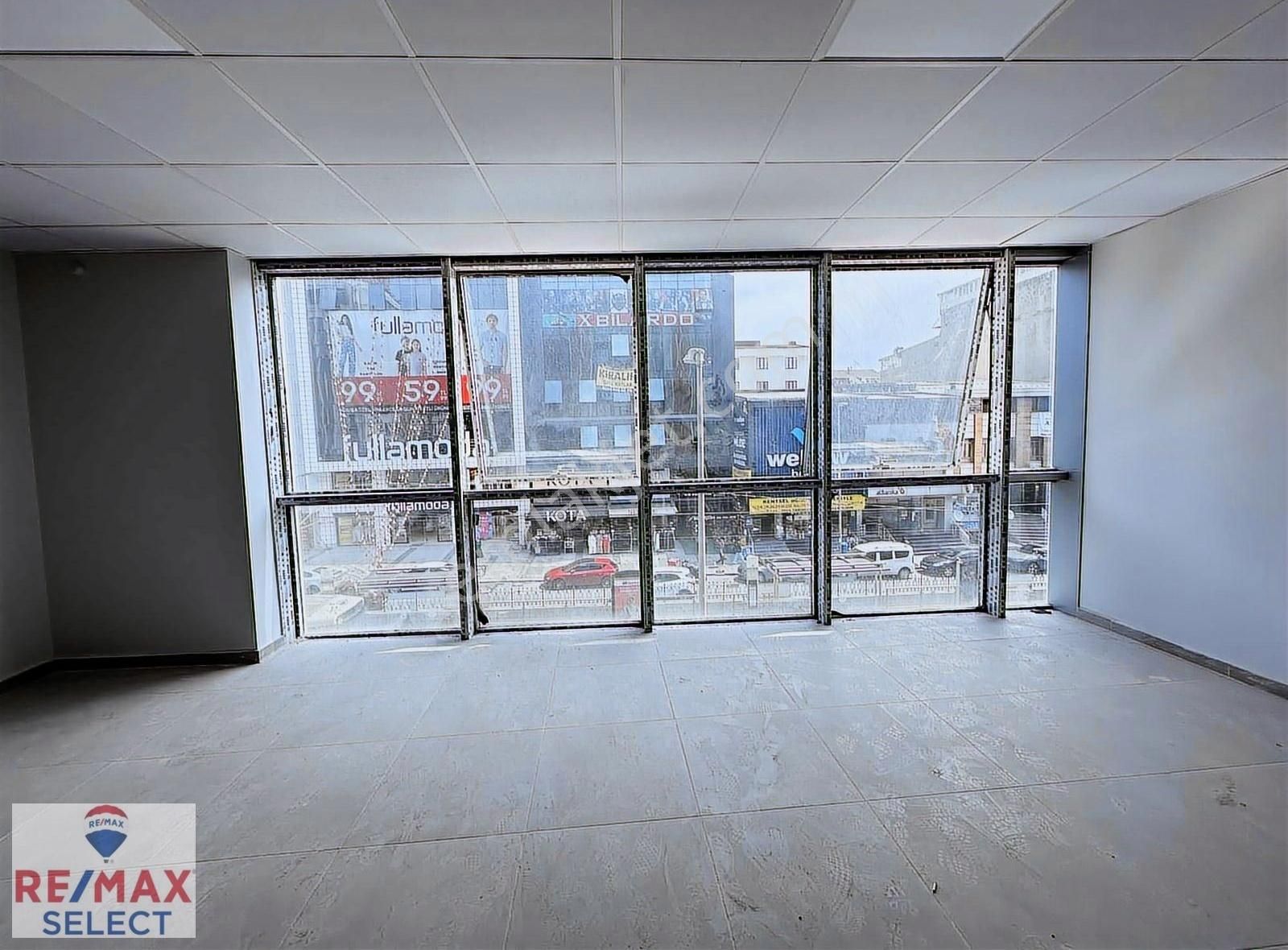 Sultançifliği Tramvay Önü Prestijli Binada Sıfır Ofis Katları - Görsel 3