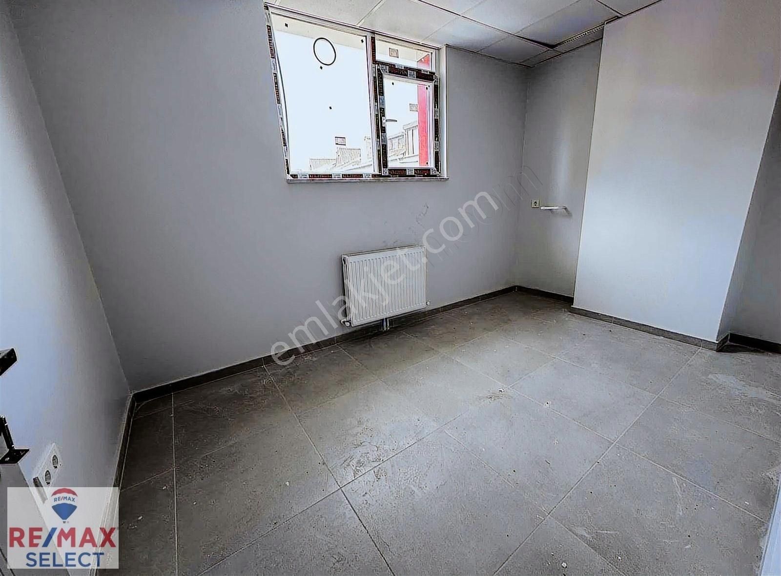 Sultançifliği Tramvay Önü Prestijli Binada Sıfır Ofis Katları - Görsel 9