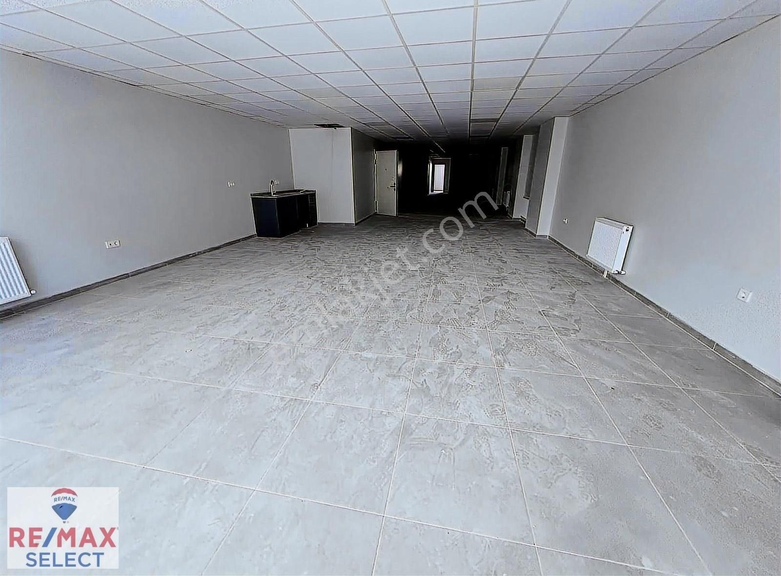 Sultançifliği Tramvay Önü Prestijli Binada Sıfır Ofis Katları - Görsel 2