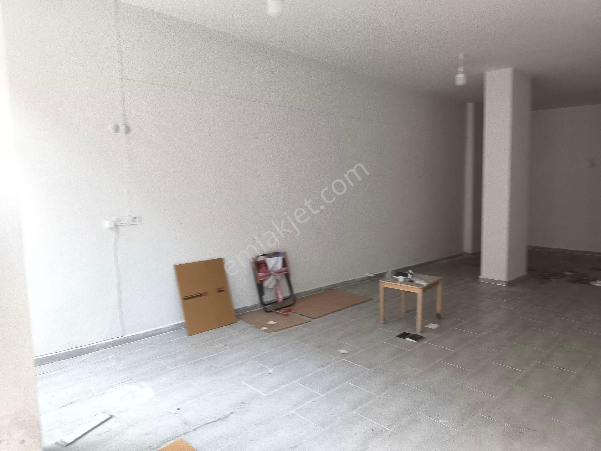 Manisa Yunusemre Muradiye 4 Yıllık 58 M2 Wc'li Dükkan 11.000 Tl - Görsel 22