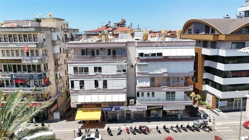 Alanya Saray Mahallesinde Satılık 3+1 Ayrı Mutfak Daire