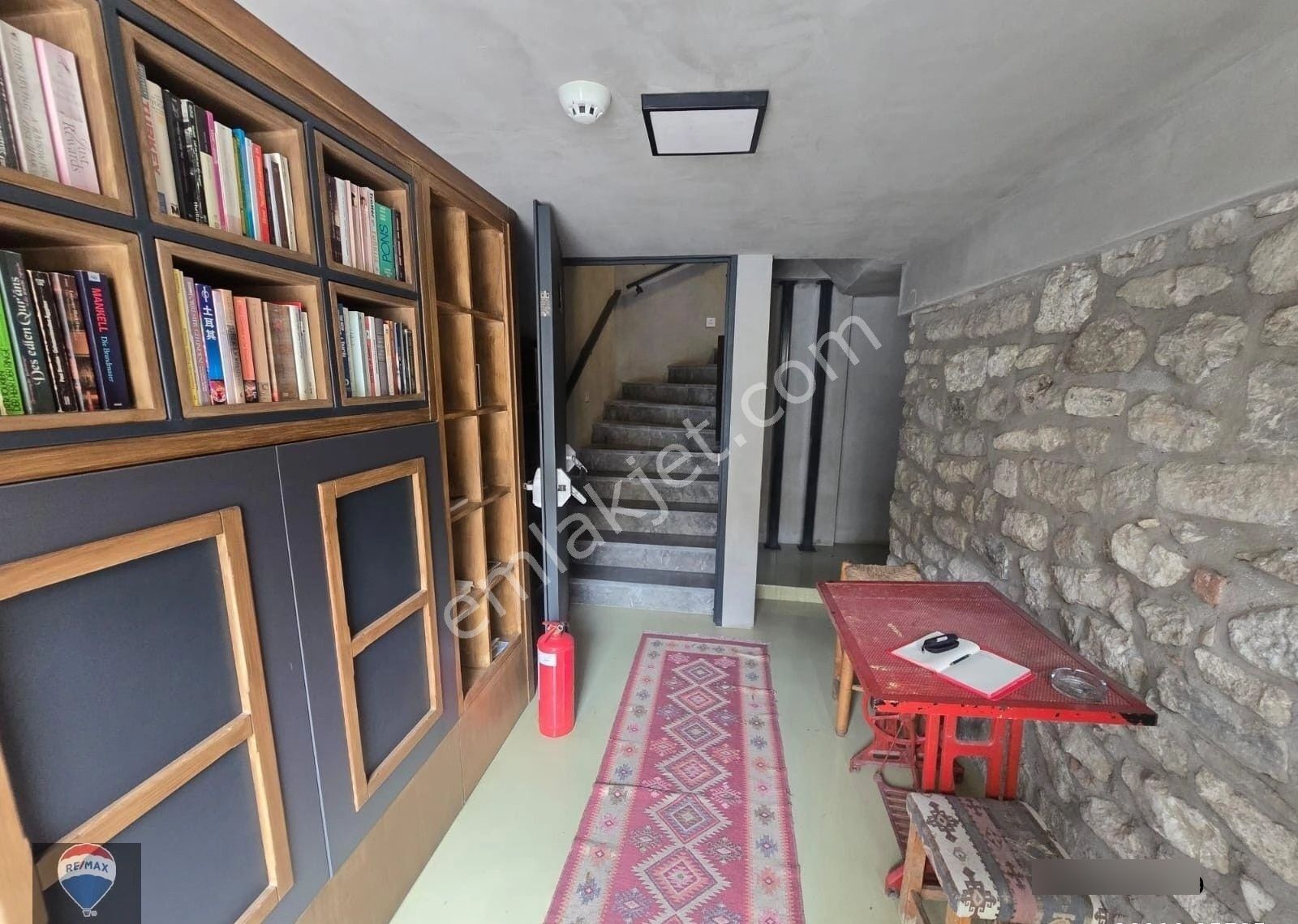 Selçuk Atatürk Mahallesınde Satılık Hostel Kullanımlı Bına - Görsel 26