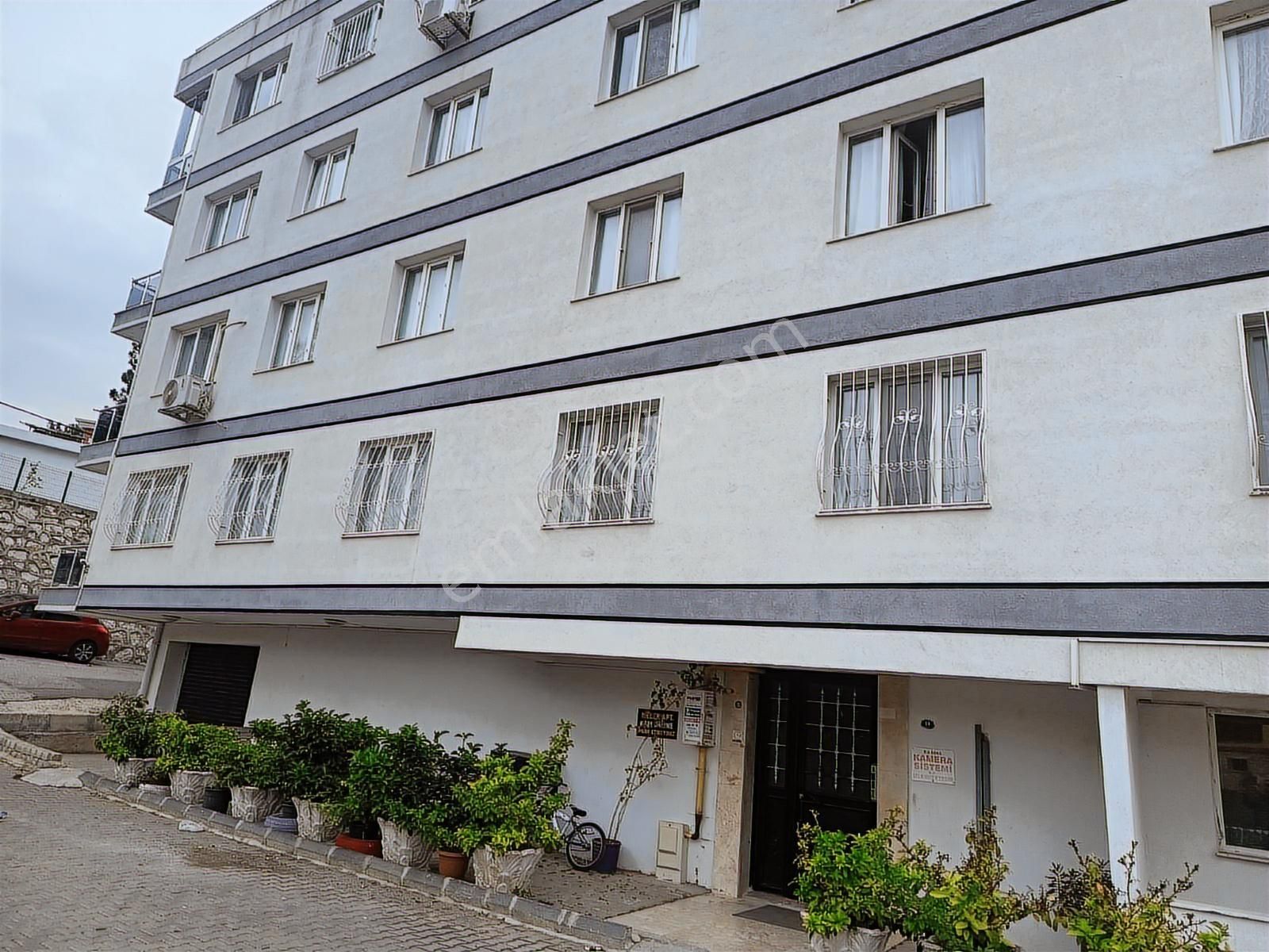 Buket Emlaktan Satılık 2+1 Daire Ara Kat Doğalgazlı Asansörlü