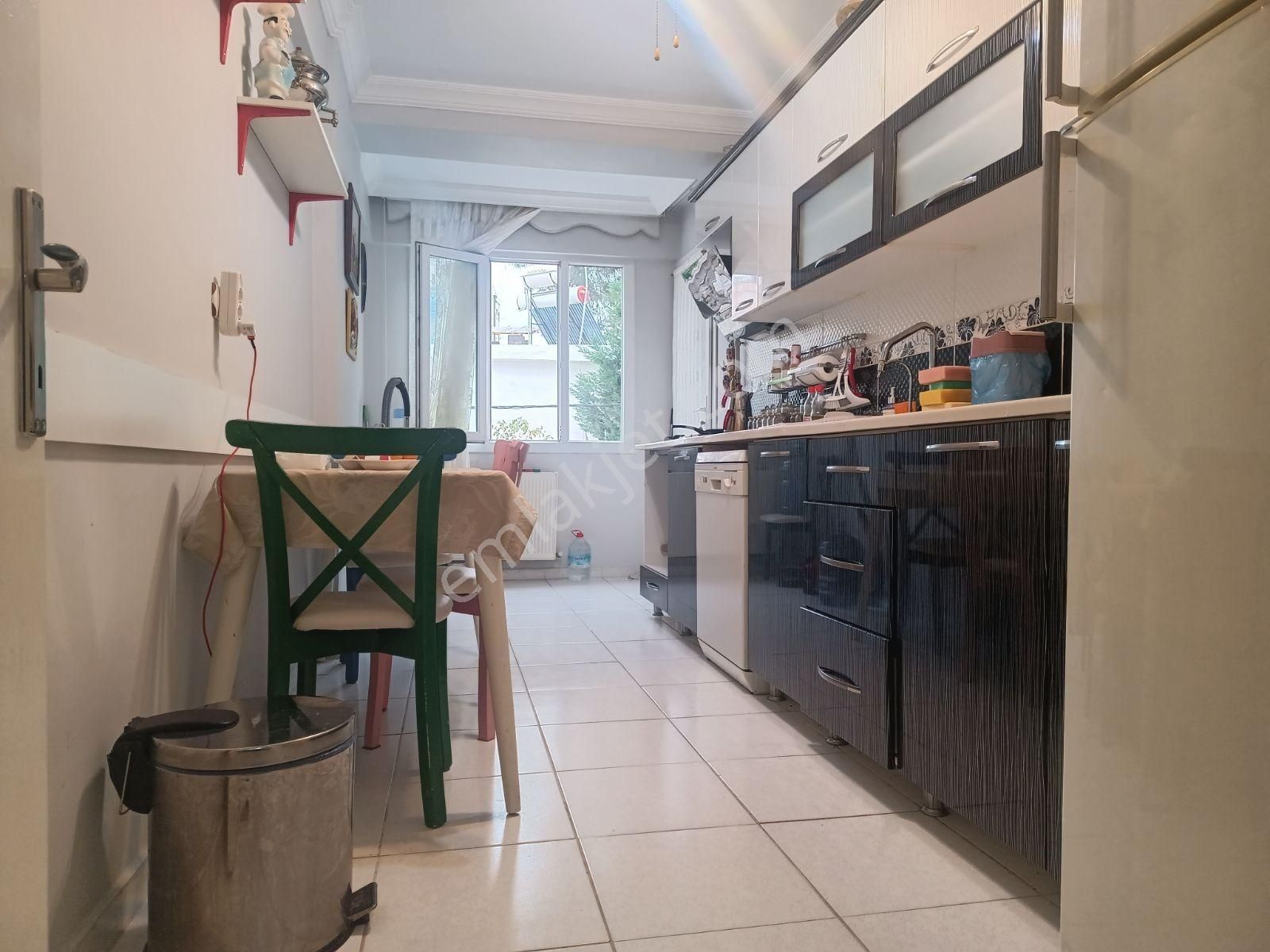 Buket Emlaktan Satılık 2+1 Daire Ara Kat Doğalgazlı Asansörlü - Görsel 12