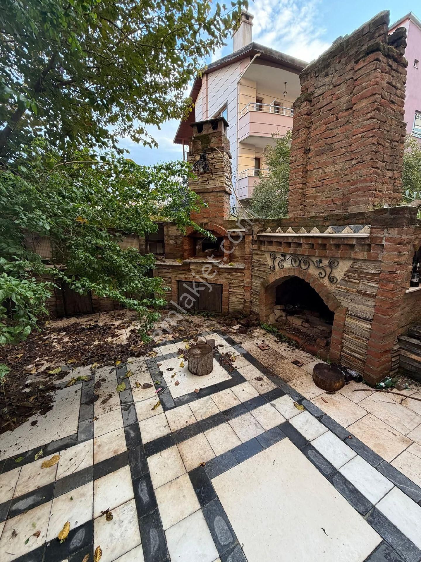 Nazilli Yeni Mahallede Cadde Üzerinde Doğalgazlı Balkonlu 3+1 Daire - Görsel 27