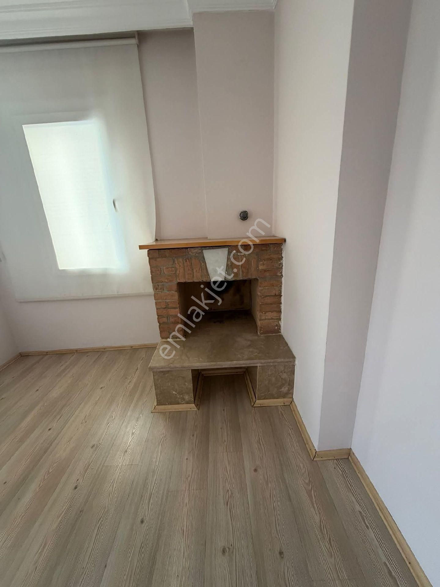 Nazilli Yeni Mahallede Cadde Üzerinde Doğalgazlı Balkonlu 3+1 Daire - Görsel 12