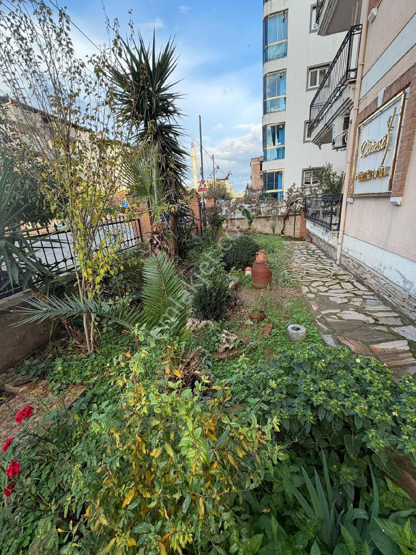 Nazilli Yeni Mahallede Cadde Üzerinde Doğalgazlı Balkonlu 3+1 Daire - Görsel 25