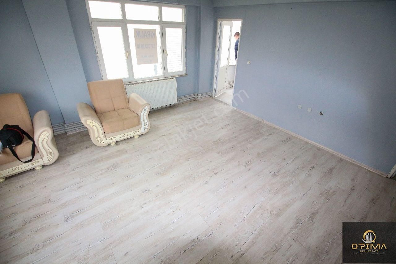 Opıma Emlaktan Atatürkte Kiralık 2+1 Boş Daire - Görsel 3