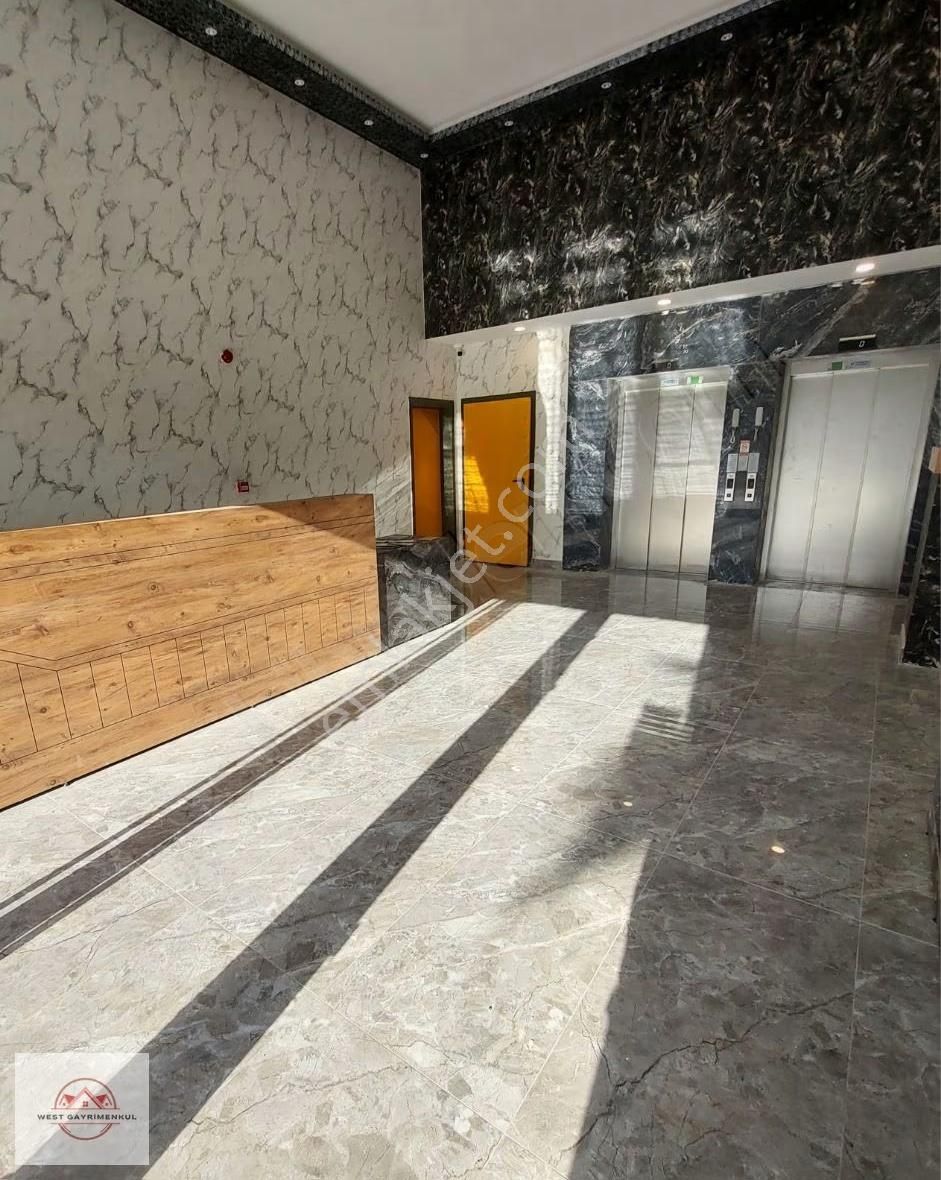 Bornova Sanayi Metro Yakını Eşyalı Kiralık 1+1 Daire - Görsel 8