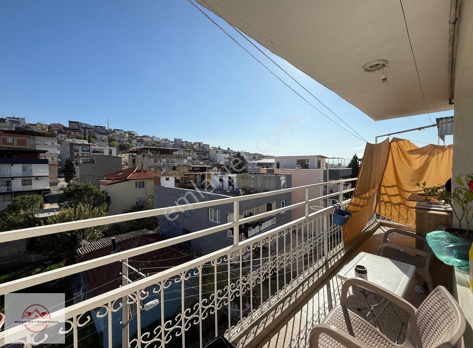 Bayraklıda Cd Üzeri Satılık 150m² Full Tadilatlı 3+1 Daire - Görsel 5