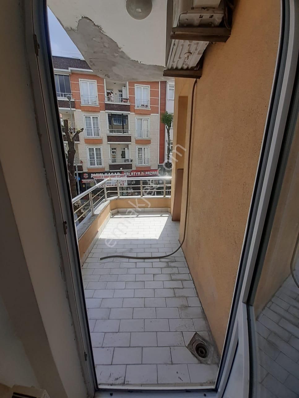 Avcılar Üniversite Mahallesi Metrobüse Yakın Satılık 1+1 Daire - Görsel 12