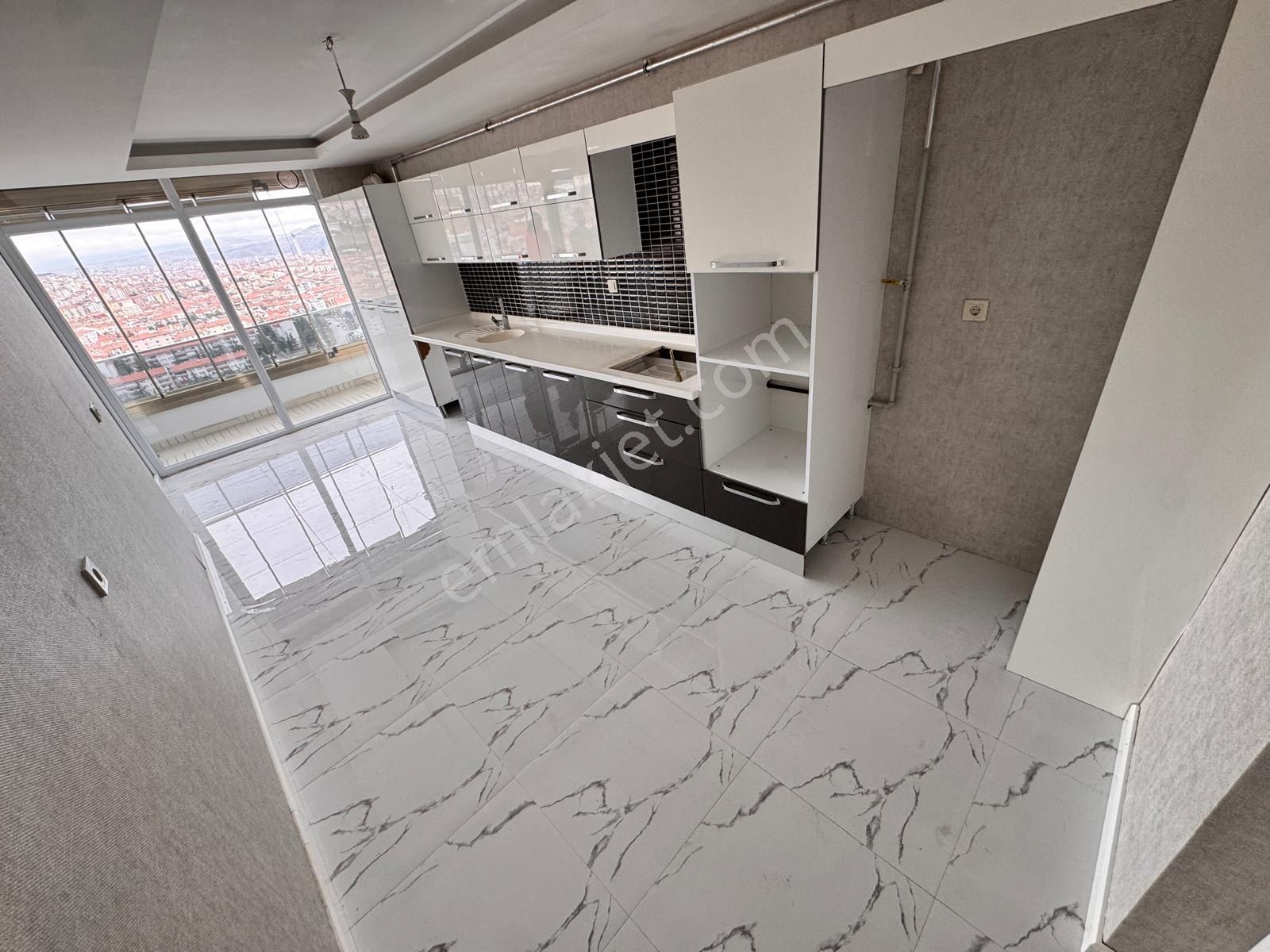 Relax'tan Şehir Hast.ve Antarese 2km Mesafe De Manzaralı 210 M2 - Görsel 7