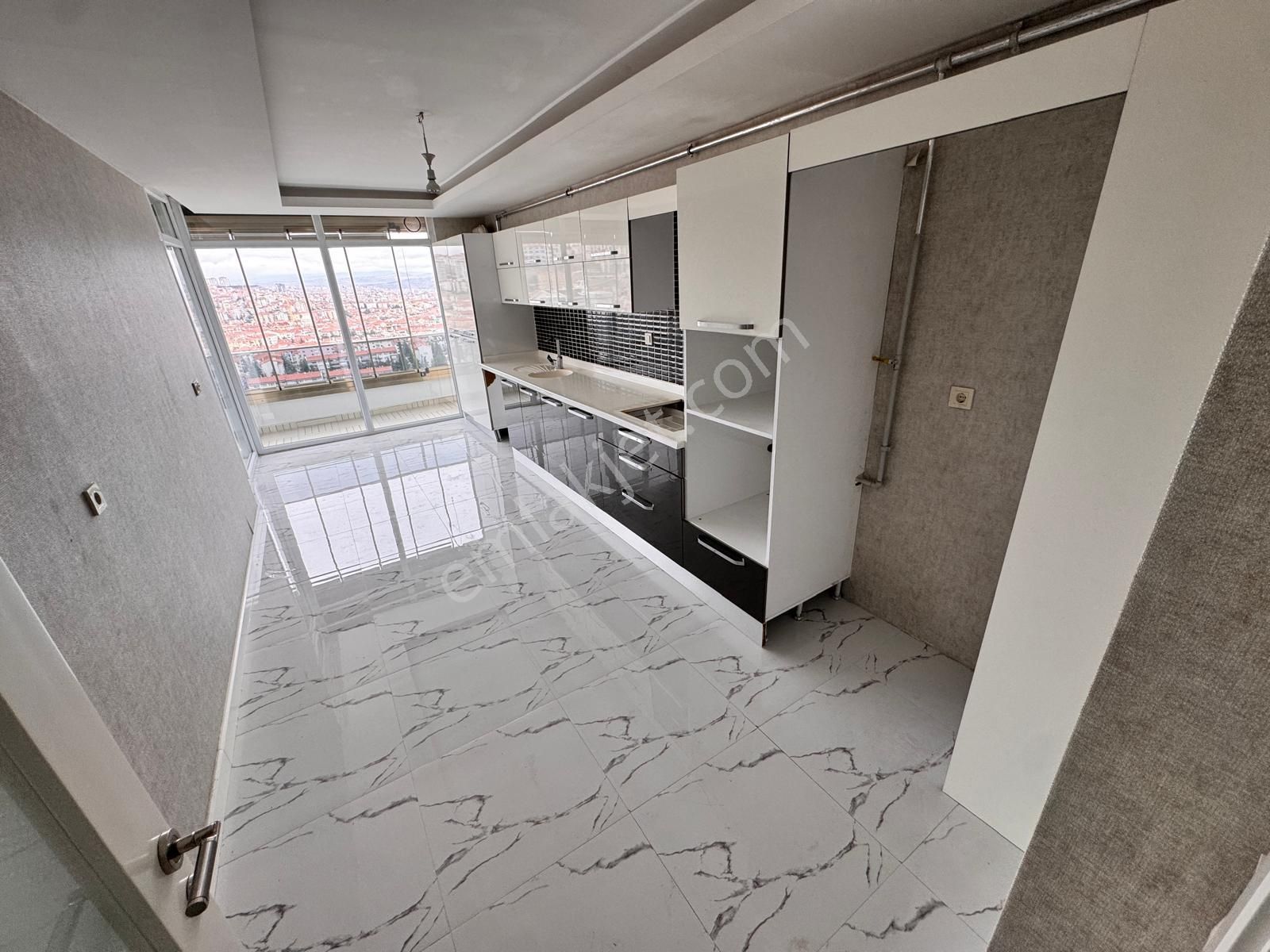 Relax'tan Şehir Hast.ve Antarese 2km Mesafe De Manzaralı 210 M2 - Görsel 4