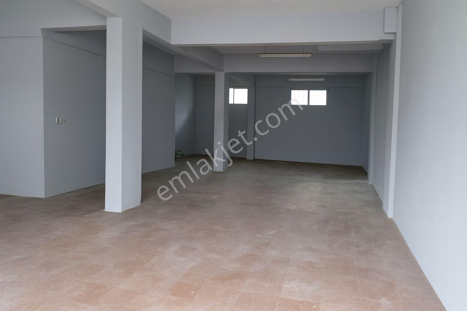 Çok Amaçlı Kullanılabilecek 100m2 Satılık Dükkan Depo İşyeri