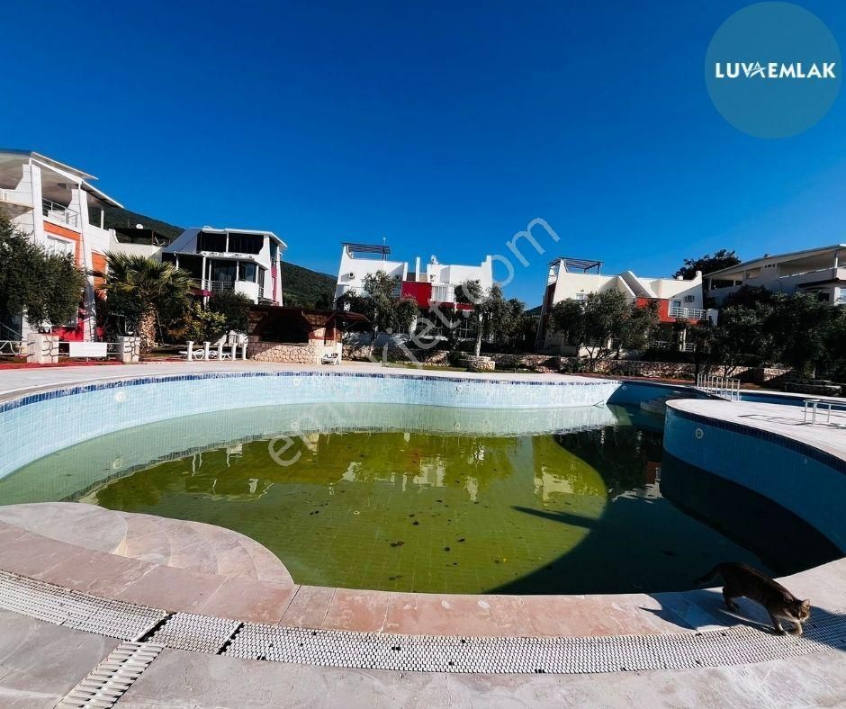 Didim Akbük'te Havuzlu Site İçerisinde Deniz Manzaralı 2+1 Yazlık - Görsel 4