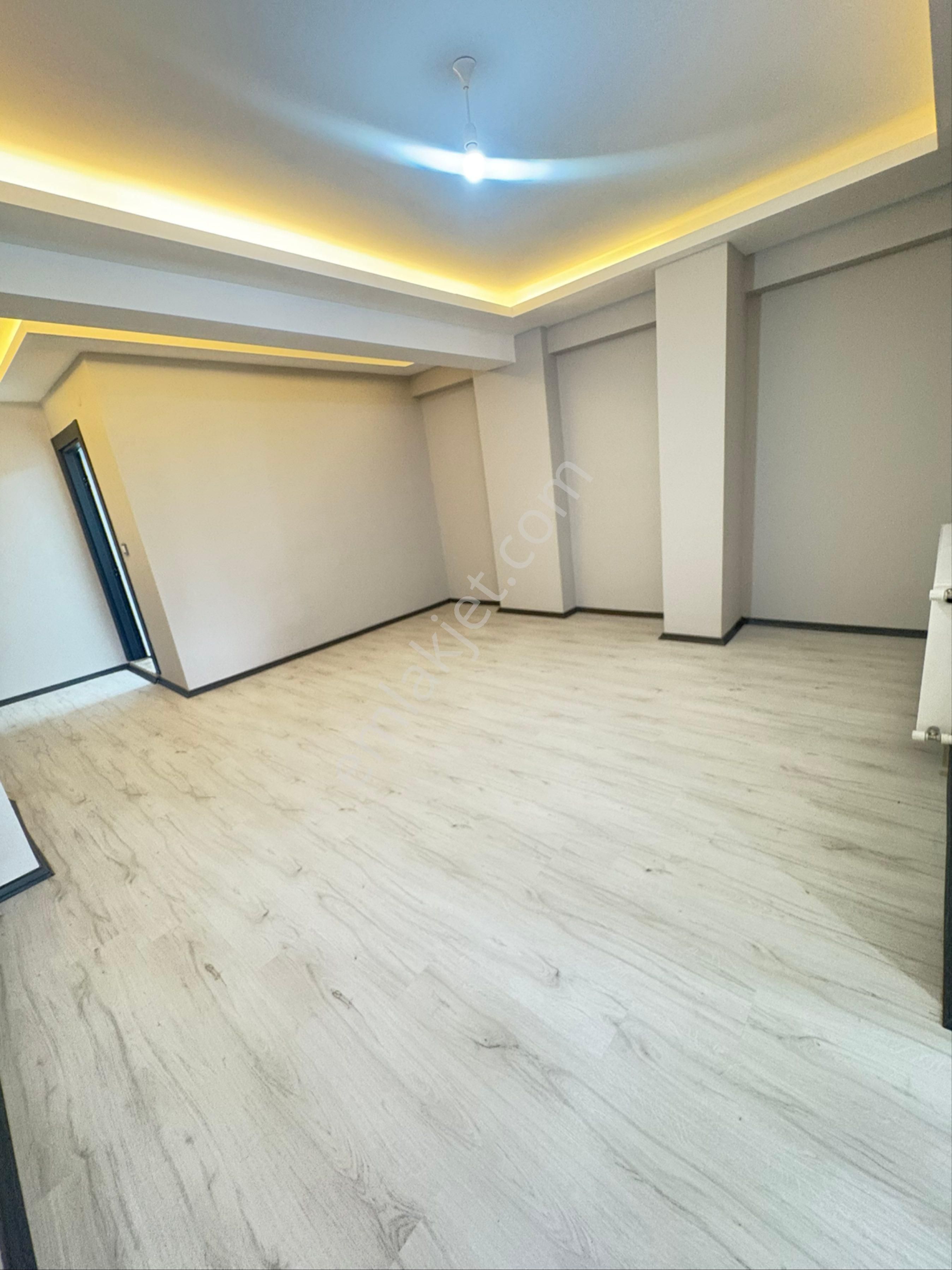 Çarşıda Arakat Asansörlü Otoparklıteraslı Sıfır Satılık 1+1 Daire - Görsel 2