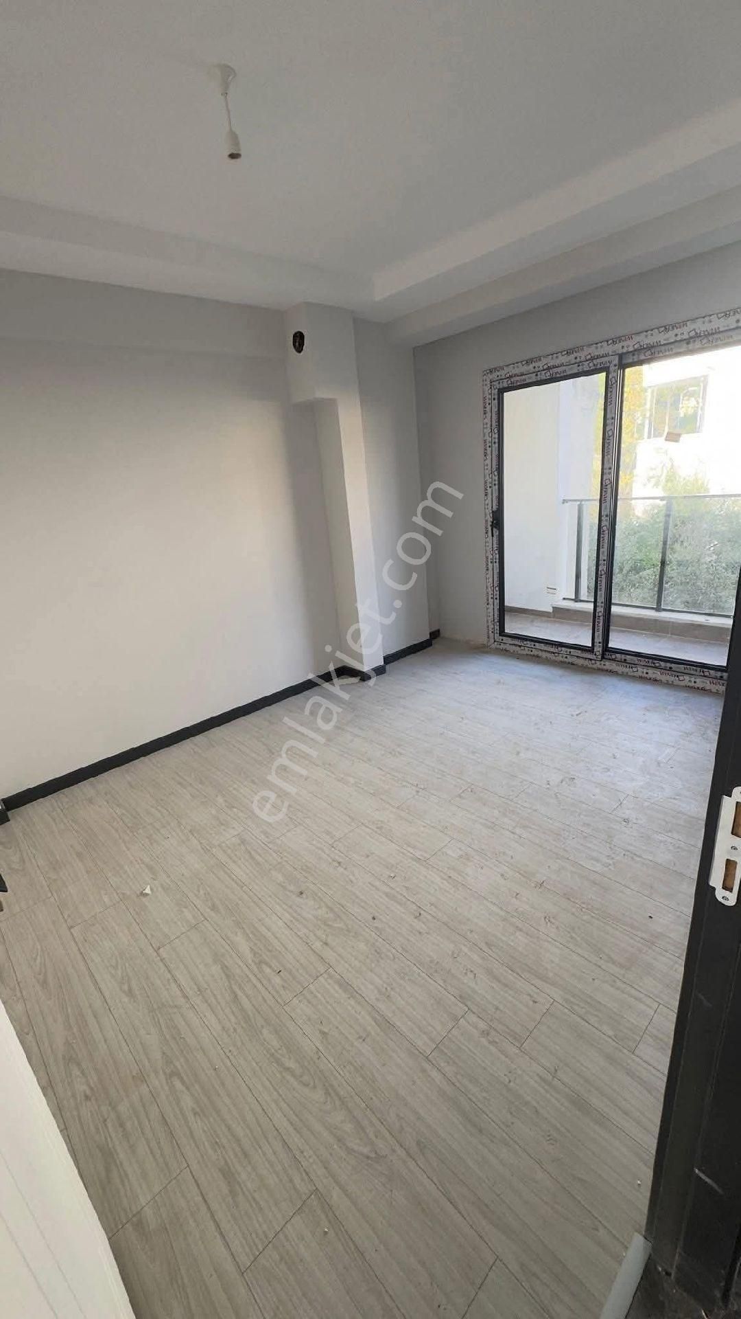 Aydın Nazilli Pınarbaşı Mahallesi'nde 120 M2 Yerden Isıtma 3 Katlı Binanın 1. Katı satılık Daire - Görsel 7