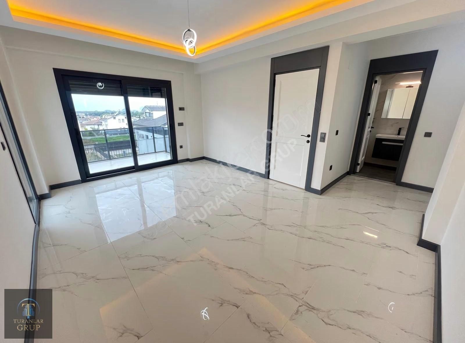 Turanlar Grupta Satılık Deniz Manzaralı Prestijli Lüks Villa - Görsel 9