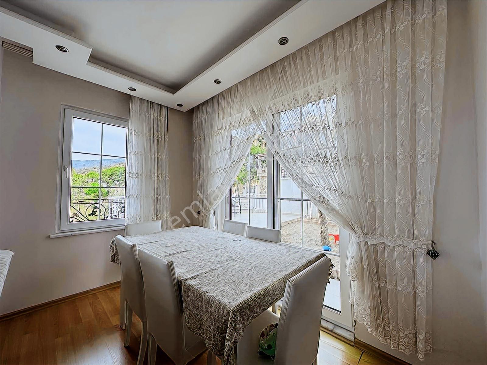 Altınoluk'da Tam Müstakil 6+3 Deniz Manzaralı Satılık Villa - Görsel 4