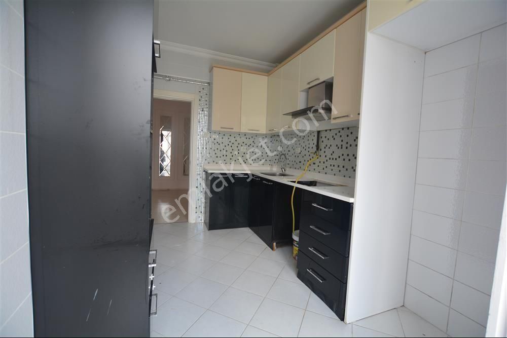 Avcılar Merkez Postane Sokağı Satılık 3+1 Geniş Mt² Daire - Görsel 24