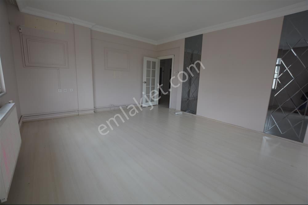 Avcılar Merkez Postane Sokağı Satılık 3+1 Geniş Mt² Daire - Görsel 8