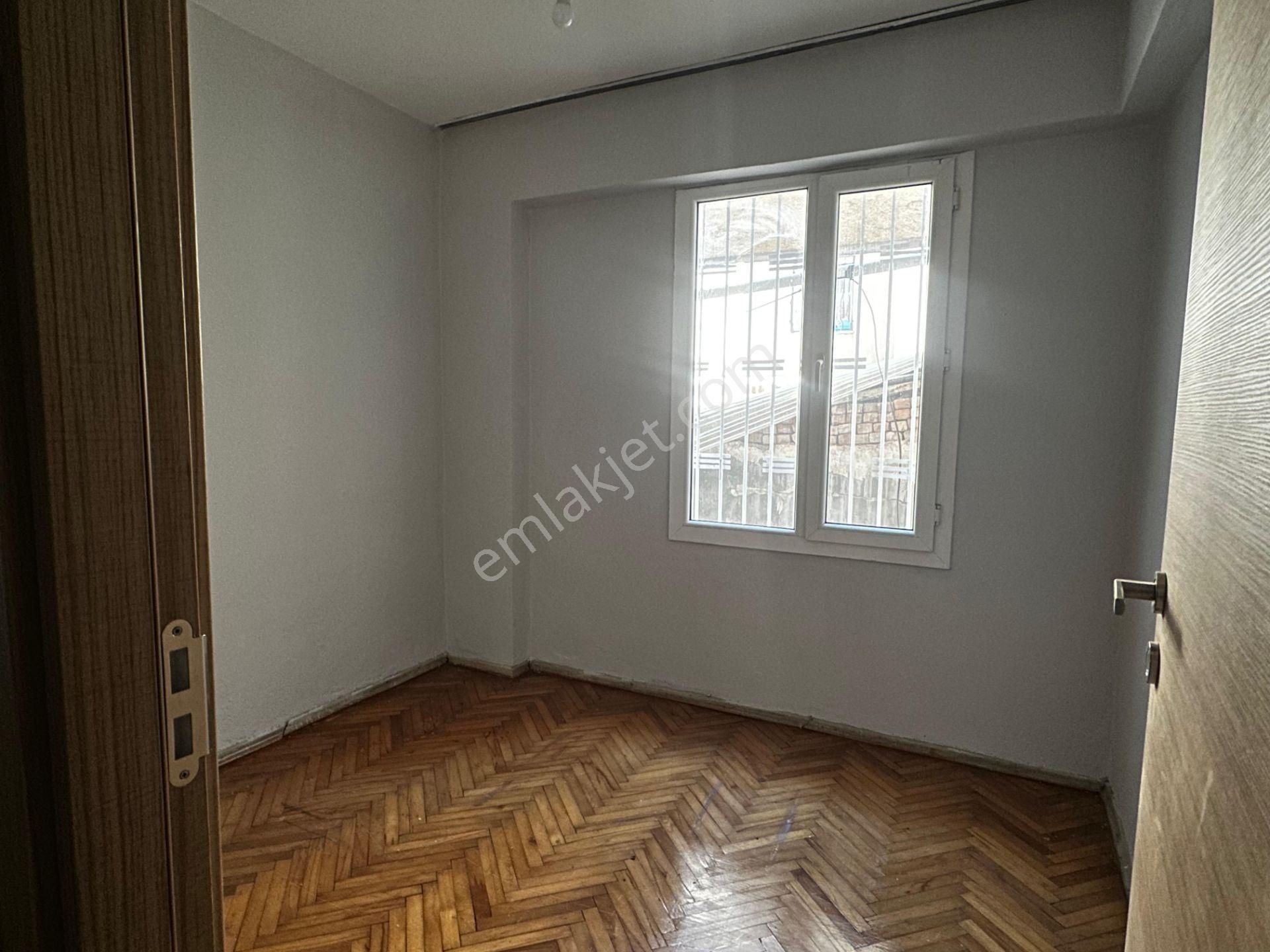 Turpa Konumev Gayrimenkul'den Karabağlar Selvili'de Kiralık Daire 3+1 - Görsel 7