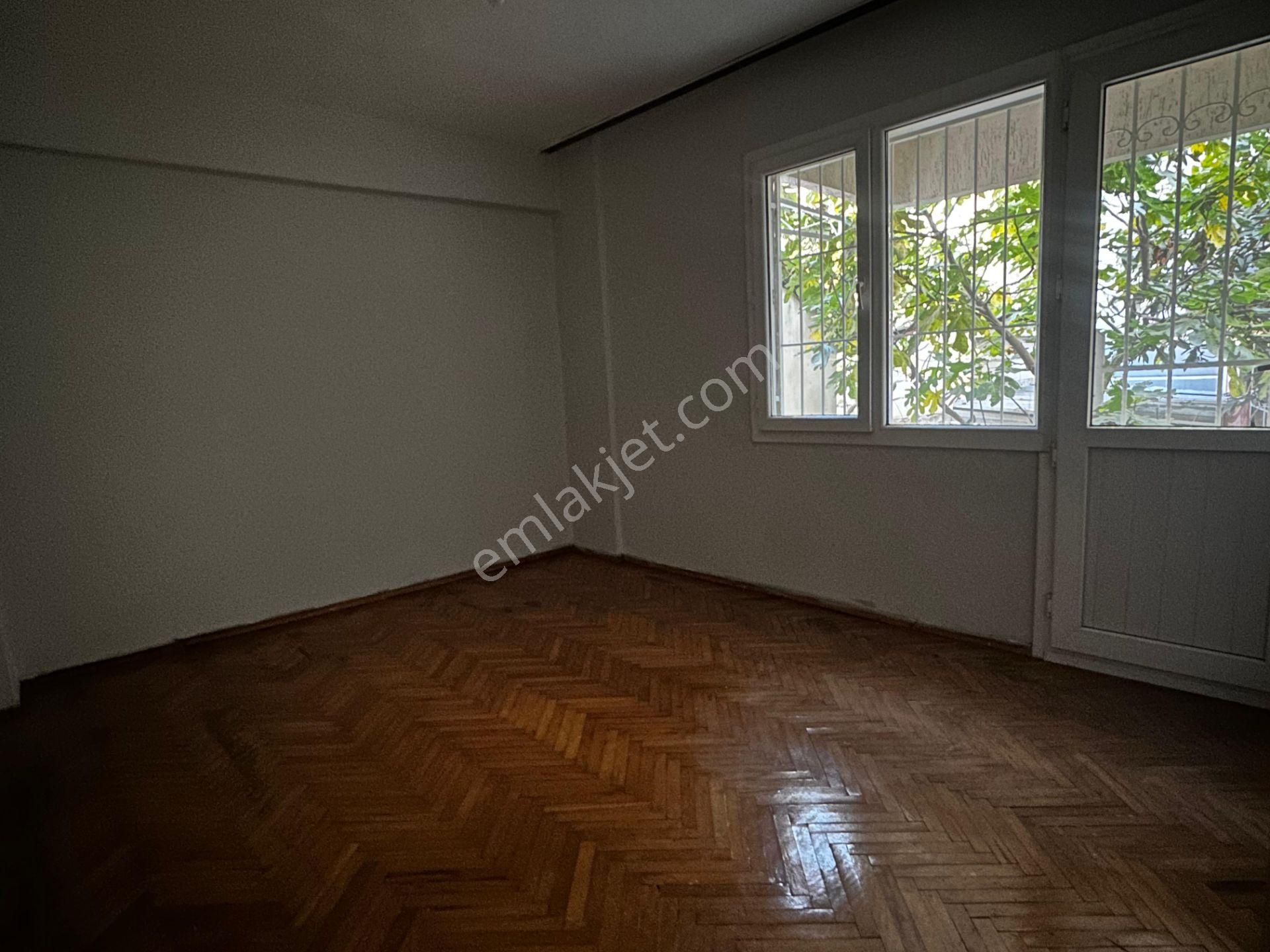 Turpa Konumev Gayrimenkul'den Karabağlar Selvili'de Kiralık Daire 3+1 - Görsel 11