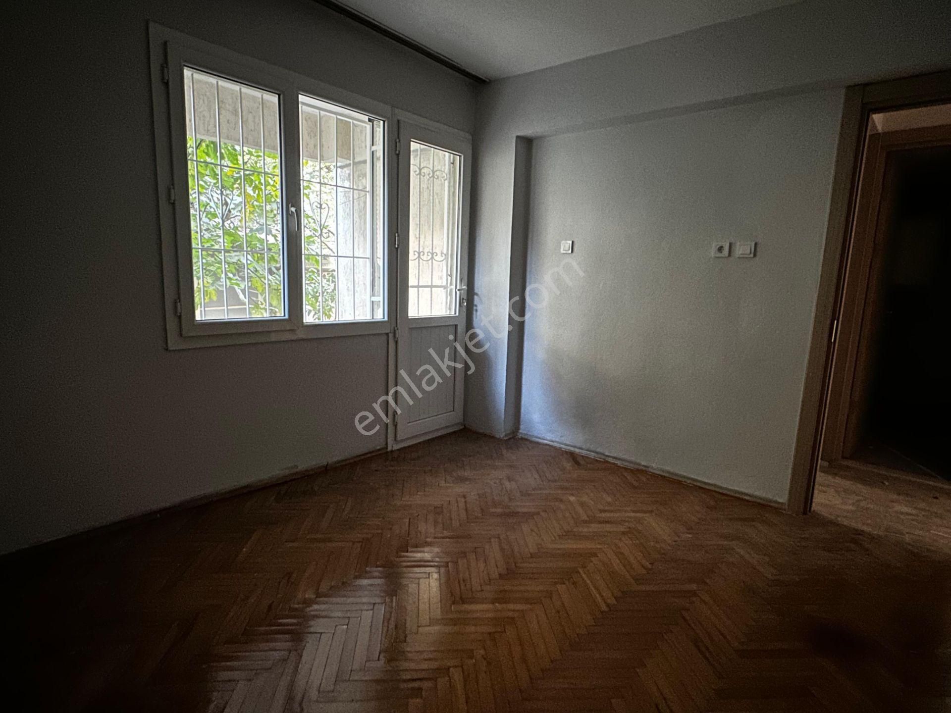 Turpa Konumev Gayrimenkul'den Karabağlar Selvili'de Kiralık Daire 3+1 - Görsel 12