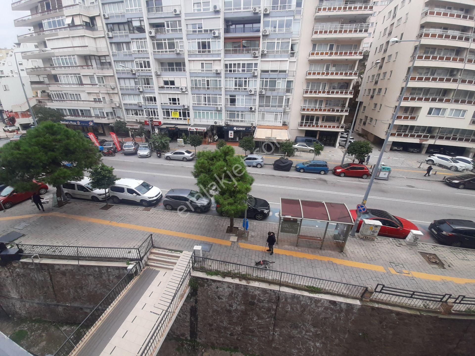 Konak Hatay Hakimevlerinde 3+1 Muhteşem Deniz Manzaralı Satılık Daire - Görsel 27