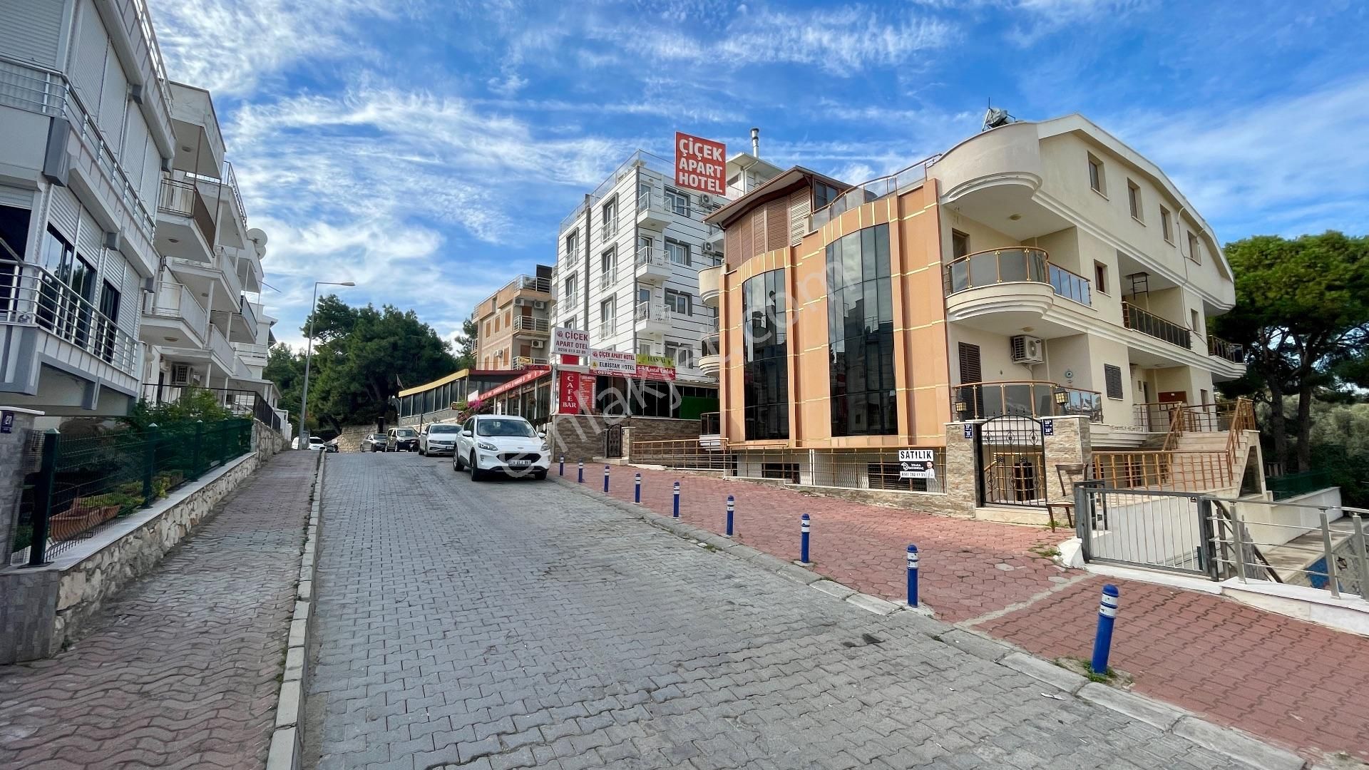 Altınkum’da 200 Metre Mesafede | Eşyalı 2+1 Açık Mutfak Çatı Dubleks - Görsel 2