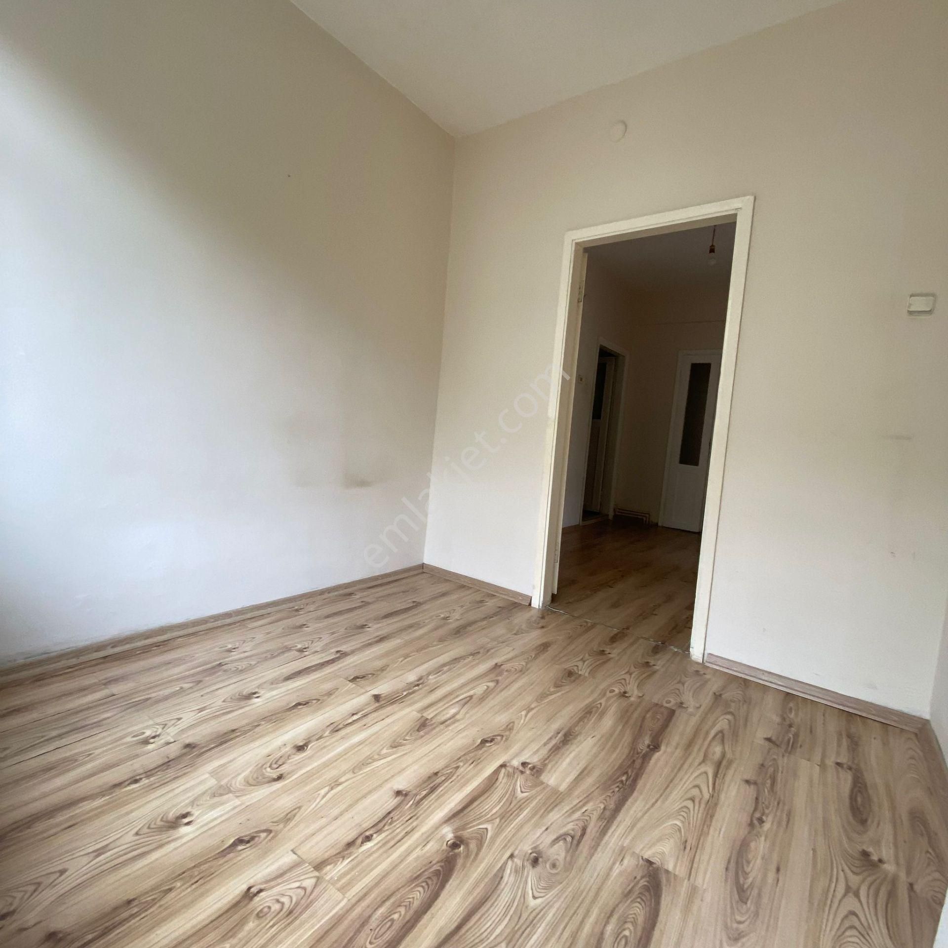 Çengelköy Ordu Caddesi 'nde Yüksek Arsa Paylı 2+1 Satılık Daire - Görsel 19