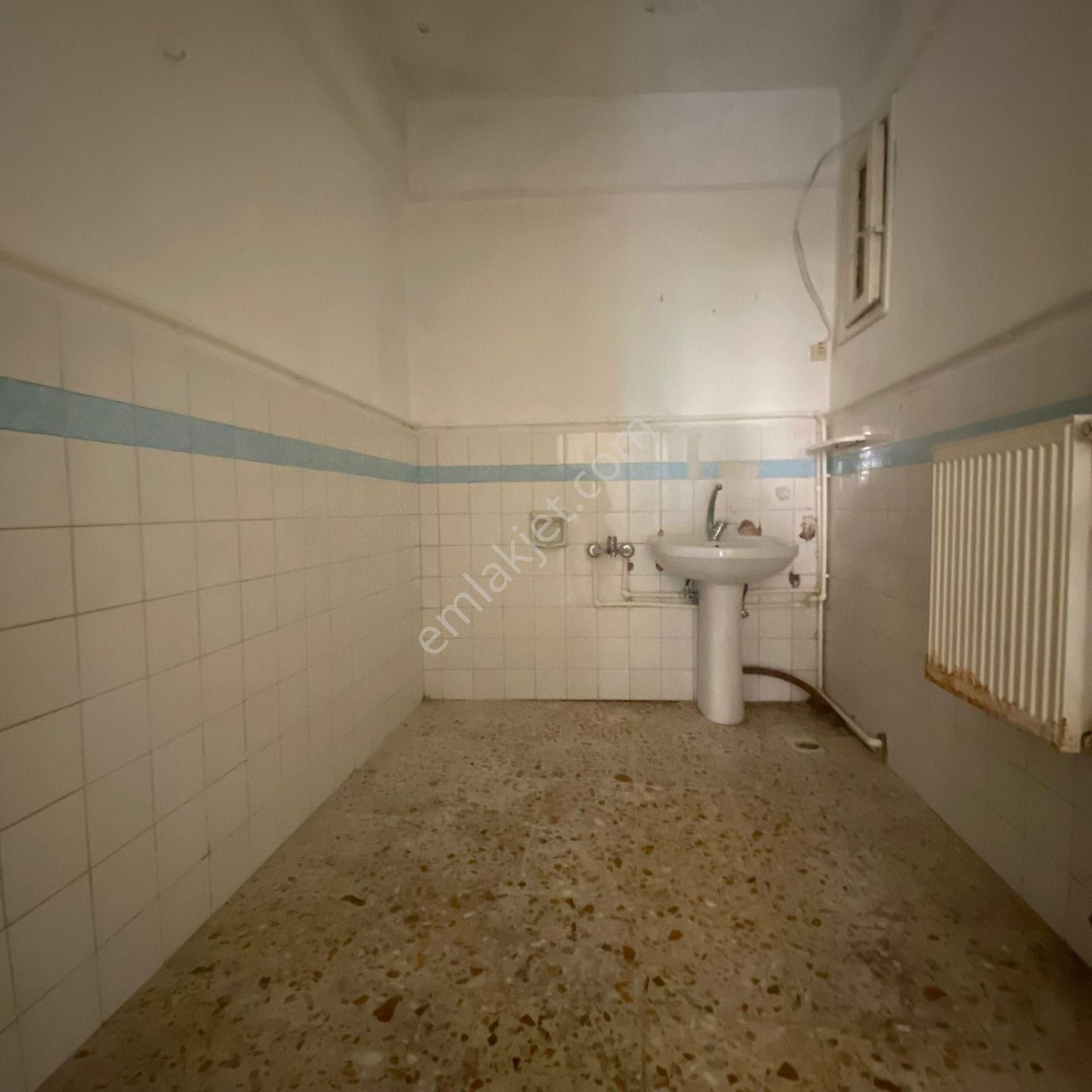 Çengelköy Ordu Caddesi 'nde Yüksek Arsa Paylı 2+1 Satılık Daire - Görsel 25