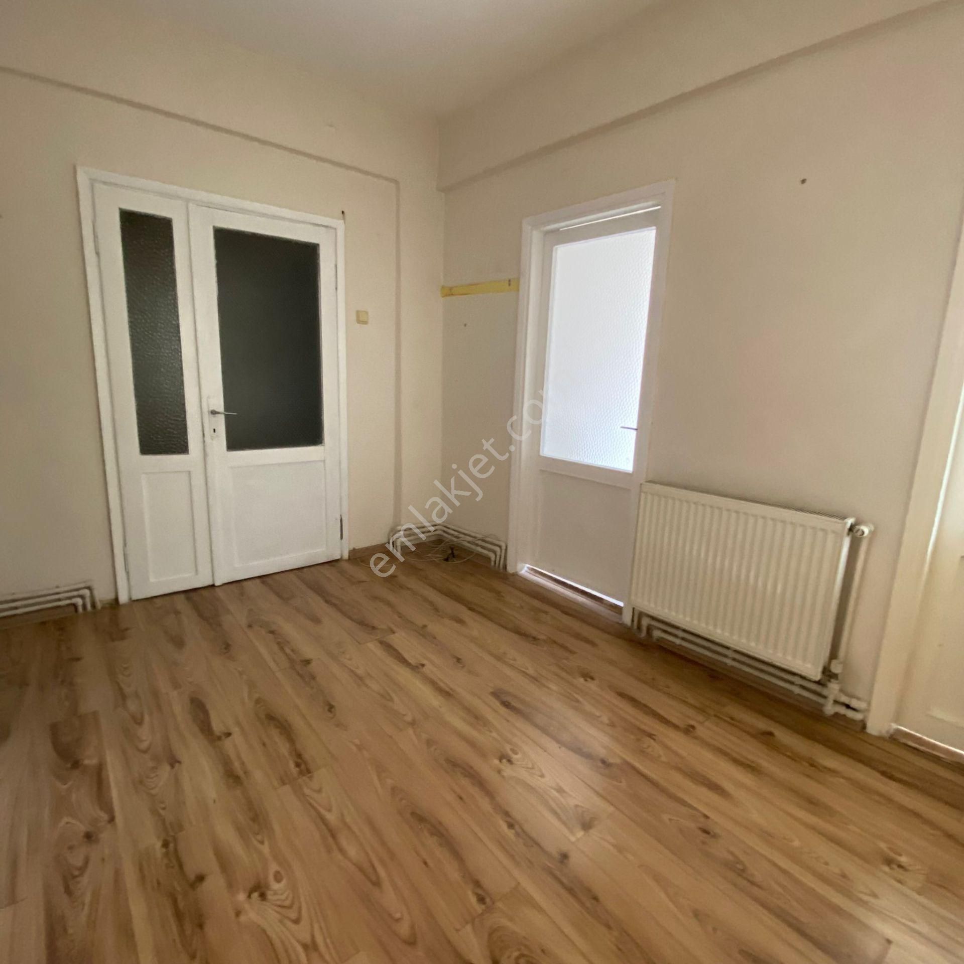 Çengelköy Ordu Caddesi 'nde Yüksek Arsa Paylı 2+1 Satılık Daire - Görsel 22