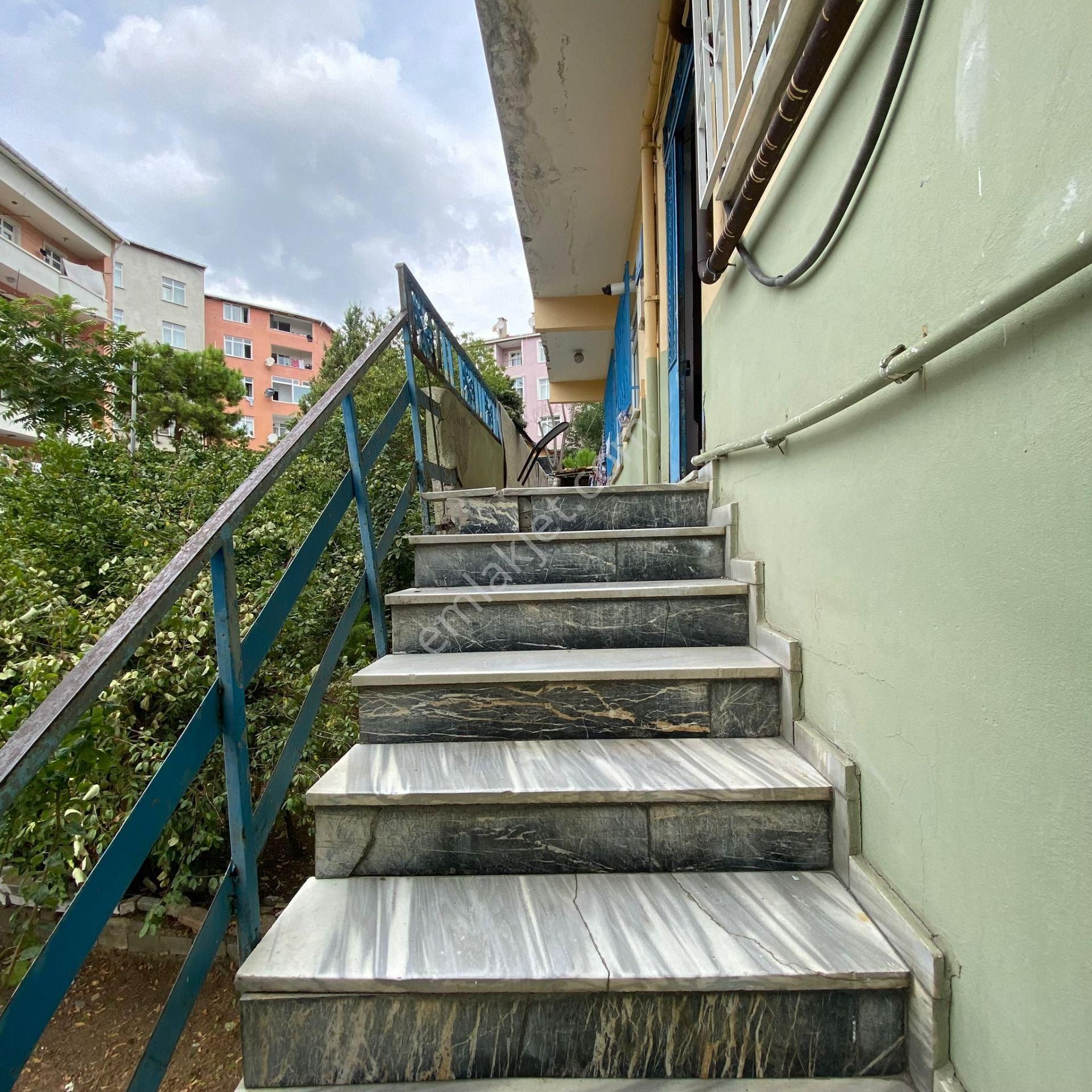 Çengelköy Ordu Caddesi 'nde Yüksek Arsa Paylı 2+1 Satılık Daire - Görsel 7