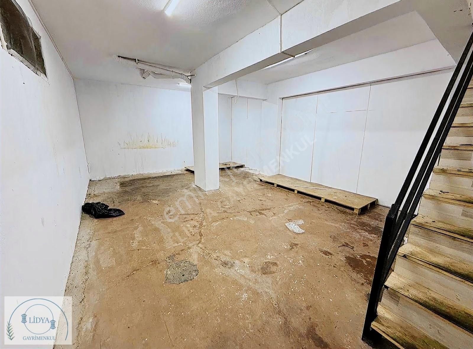 Akyazı Cad. Üzerinde | 120m² | Alt Kat Depolu Boş Dükkan - Görsel 16