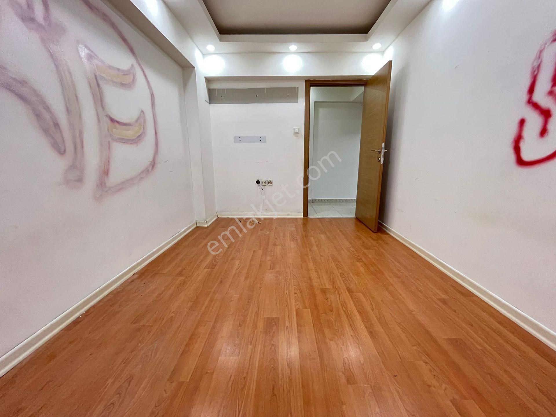 F. Korutürk Mah. Natoyolu Cadde 1 Bina Ful+full Geniş Yapılı 3+1 - Görsel 17