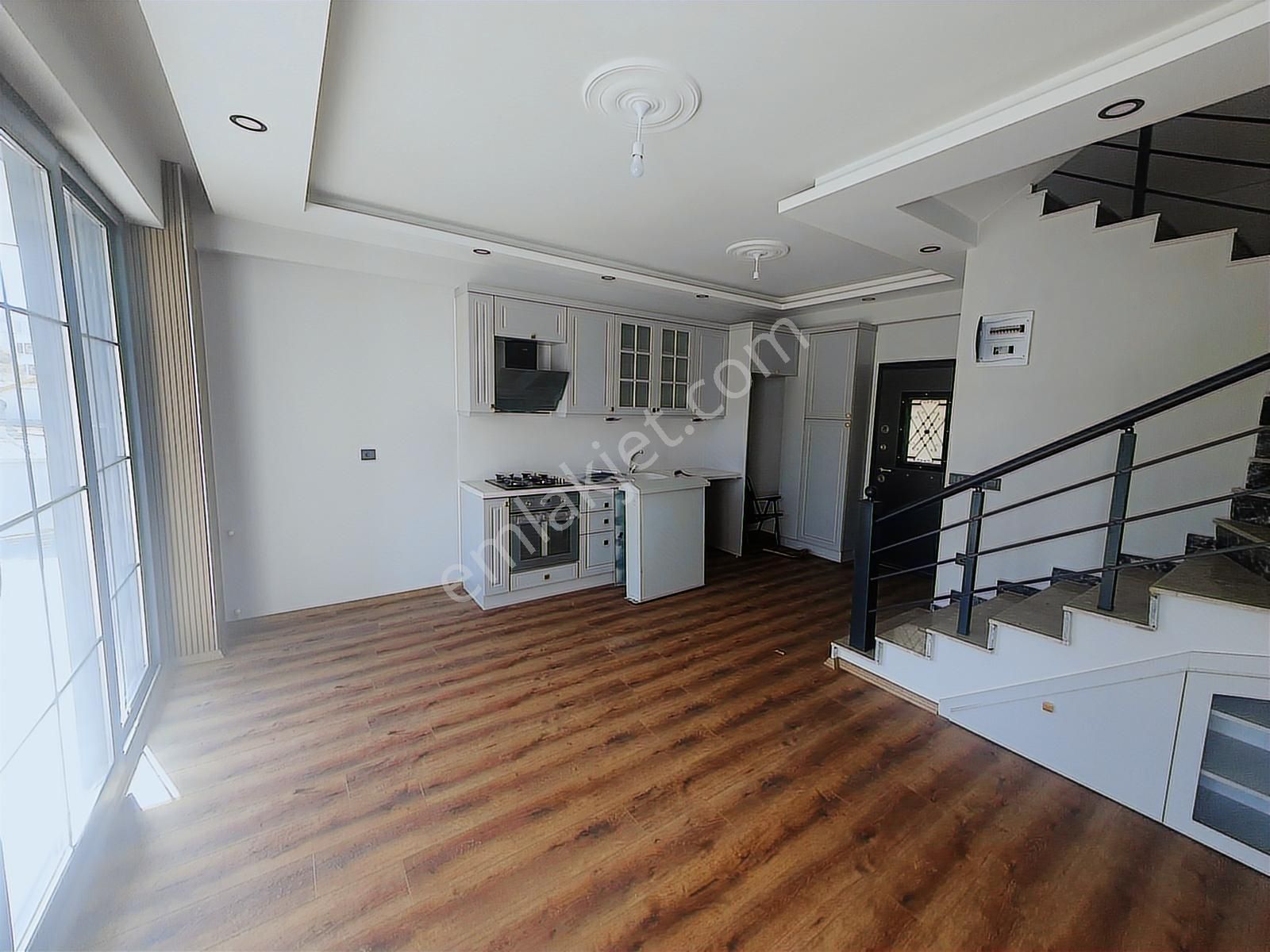 Rw Nefes'ten Bahçelievler'de Muhteşem 4+1 Tripleks Villa - Görsel 32