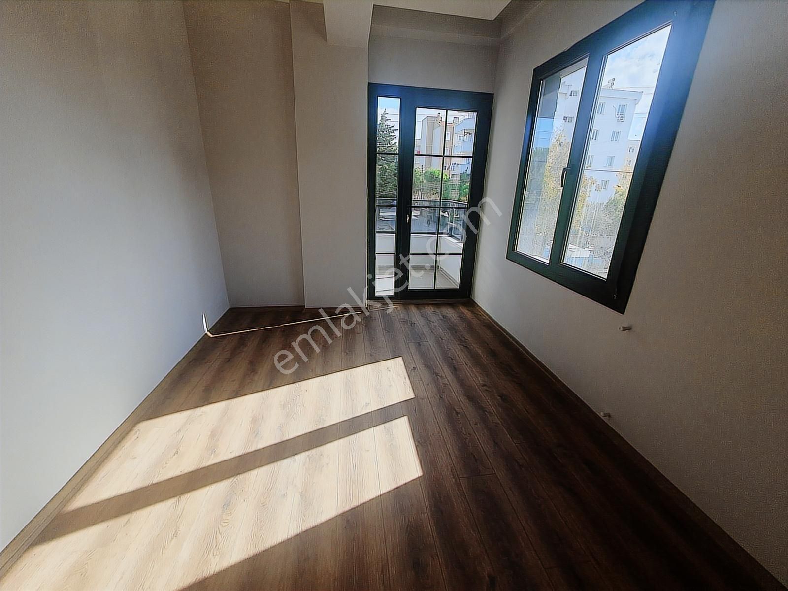 Rw Nefes'ten Bahçelievler'de Muhteşem 4+1 Tripleks Villa - Görsel 12