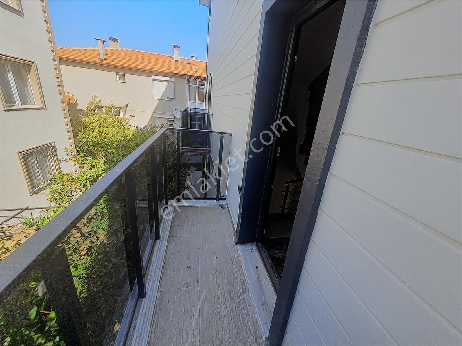 Rw Nefes'ten Bahçelievler'de Muhteşem 4+1 Tripleks Villa - Görsel 5