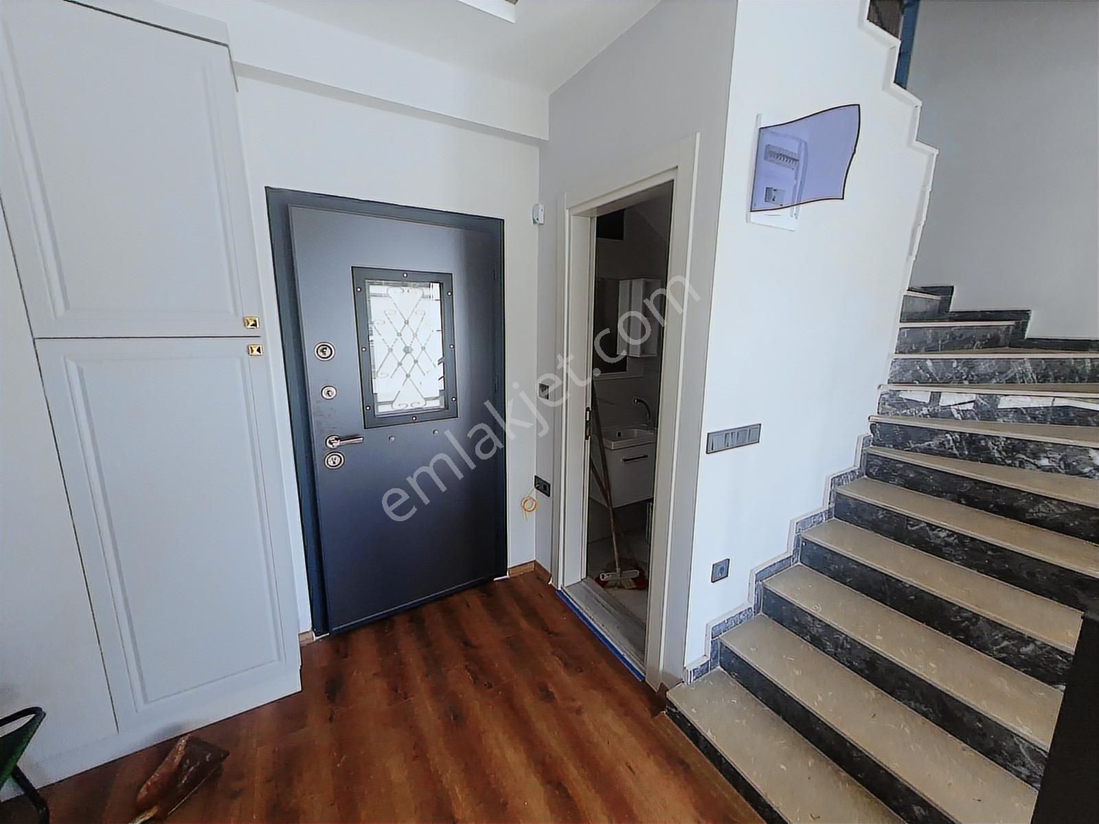 Rw Nefes'ten Bahçelievler'de Muhteşem 4+1 Tripleks Villa - Görsel 10