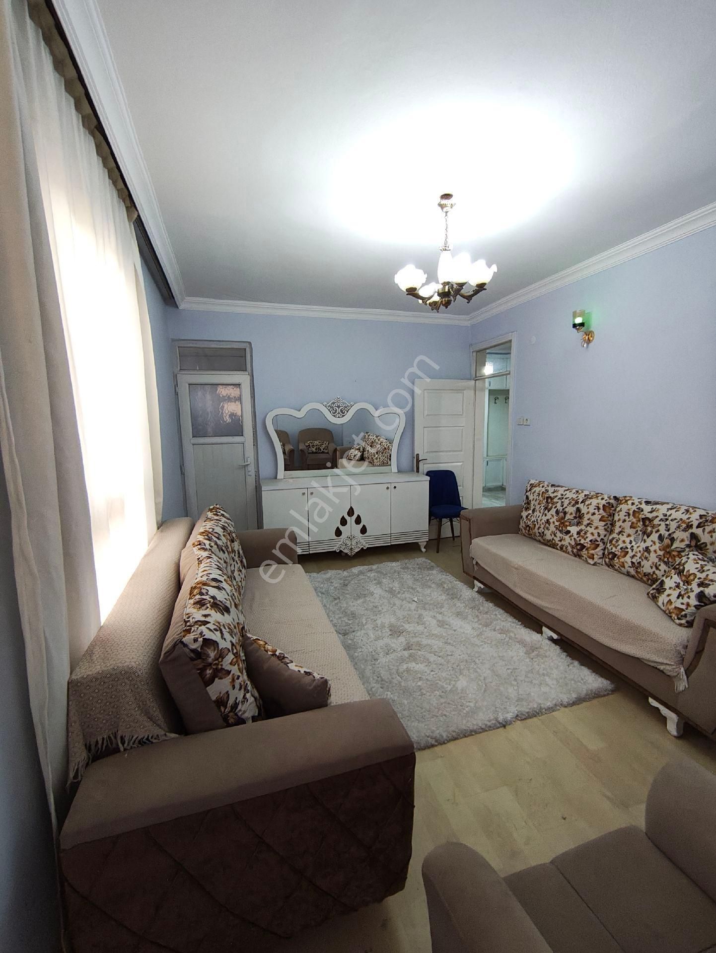 Kiralık Daire Eşyalı 3 Odalı Urfa Merkezde